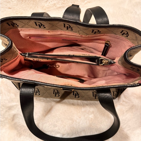 Dooney & bourke canvas and leather trim tote bag 14x9.5x7 - Picture 6 of 13